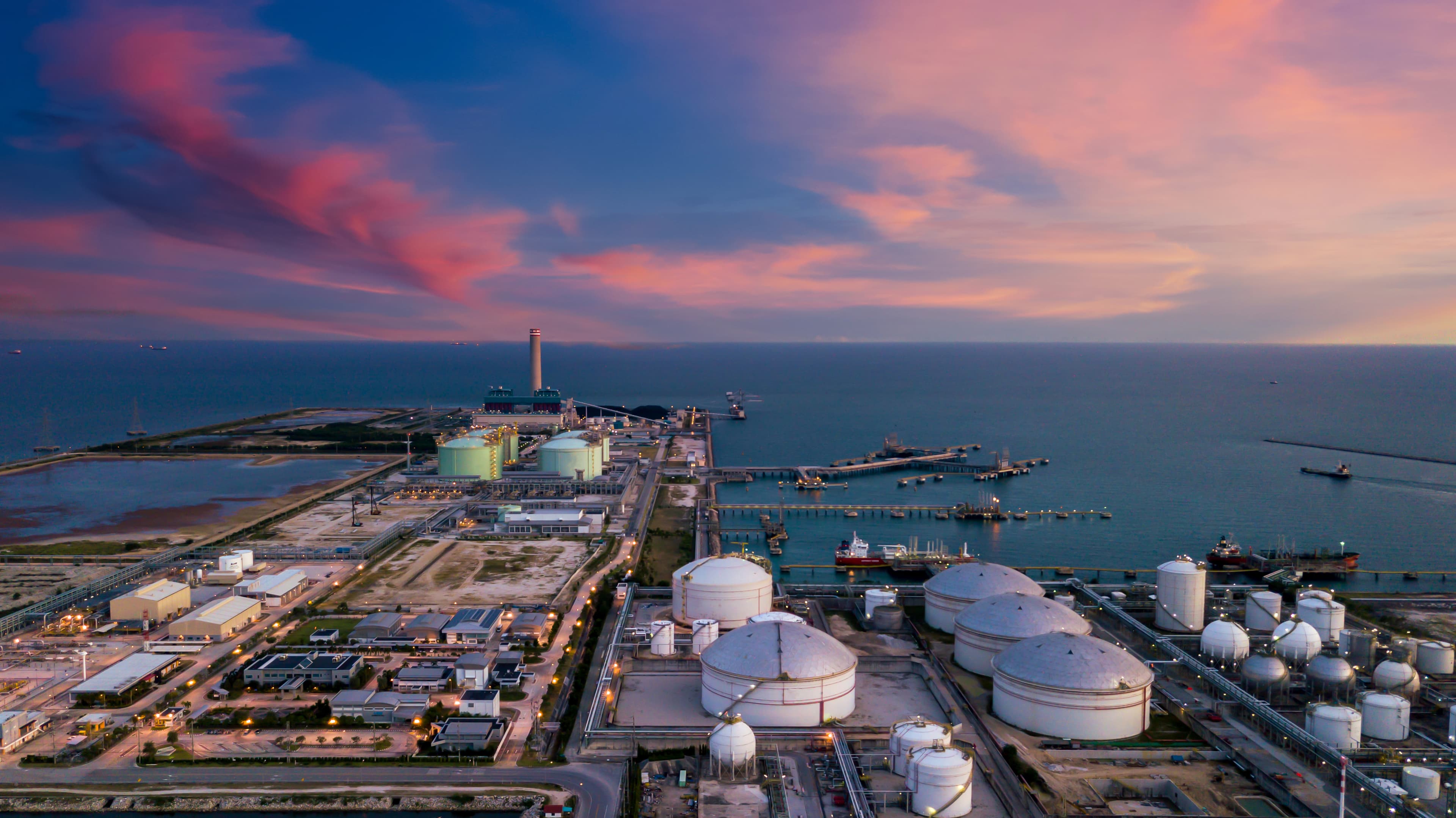 Refinery Piping Fabrication & Installation